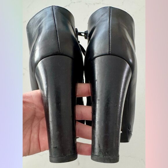 Stuart Weitzman “Gran” Black Polished Calf Leather Booties – Size 7 - Picture 6 of 11